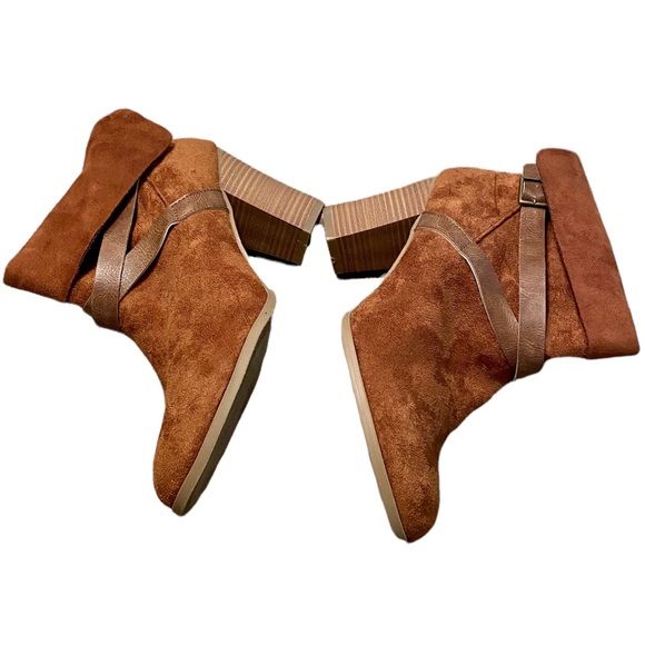 ND NEW DIRECTIONS MACEY’S JORIE RUST SUEDE CHUNKY HEELED ANKLE BOOTS SIZE 10 - Picture 4 of 16